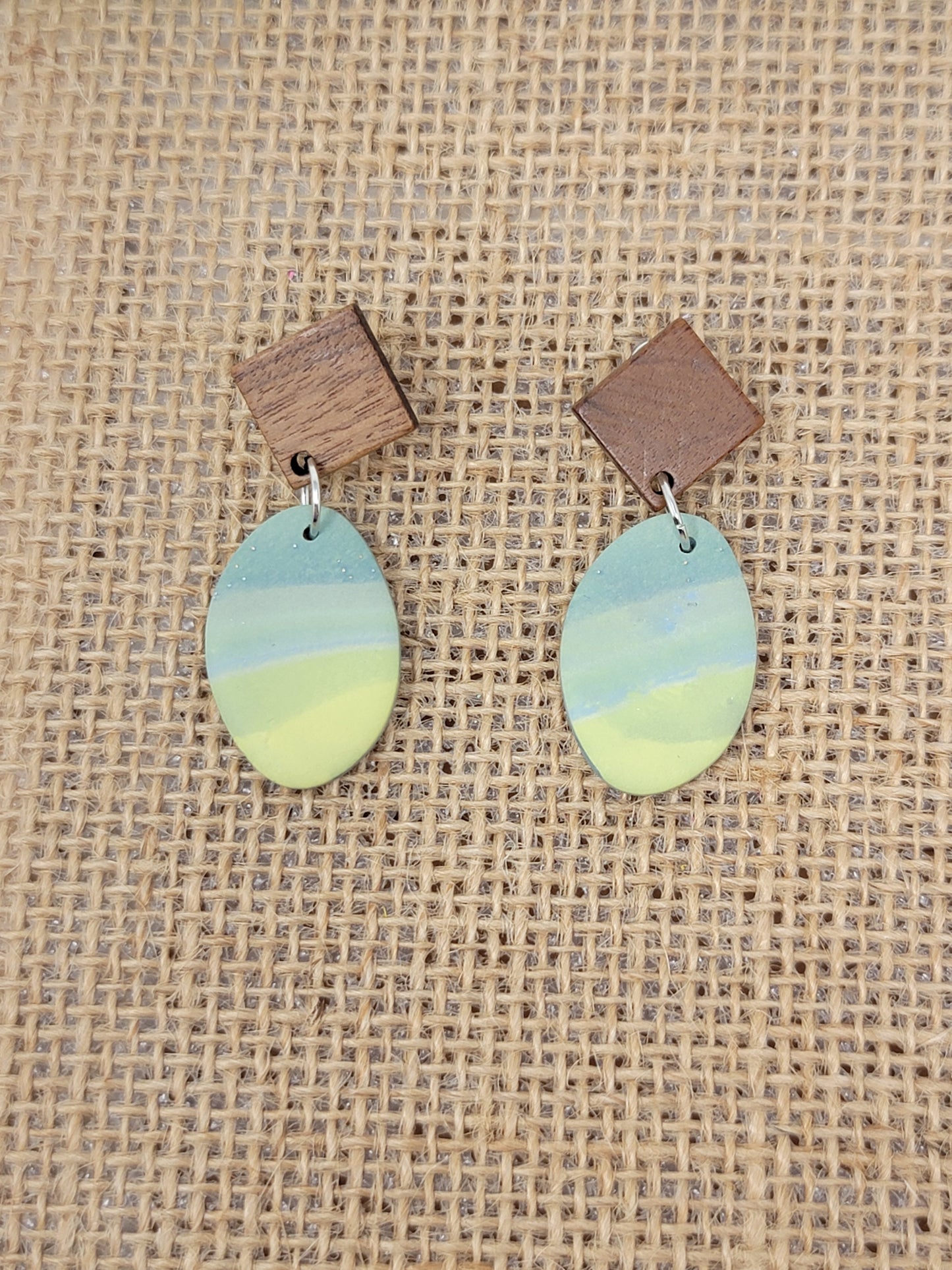 Ombre dangles with wooden top