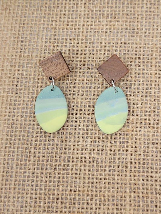 Ombre dangles with wooden top