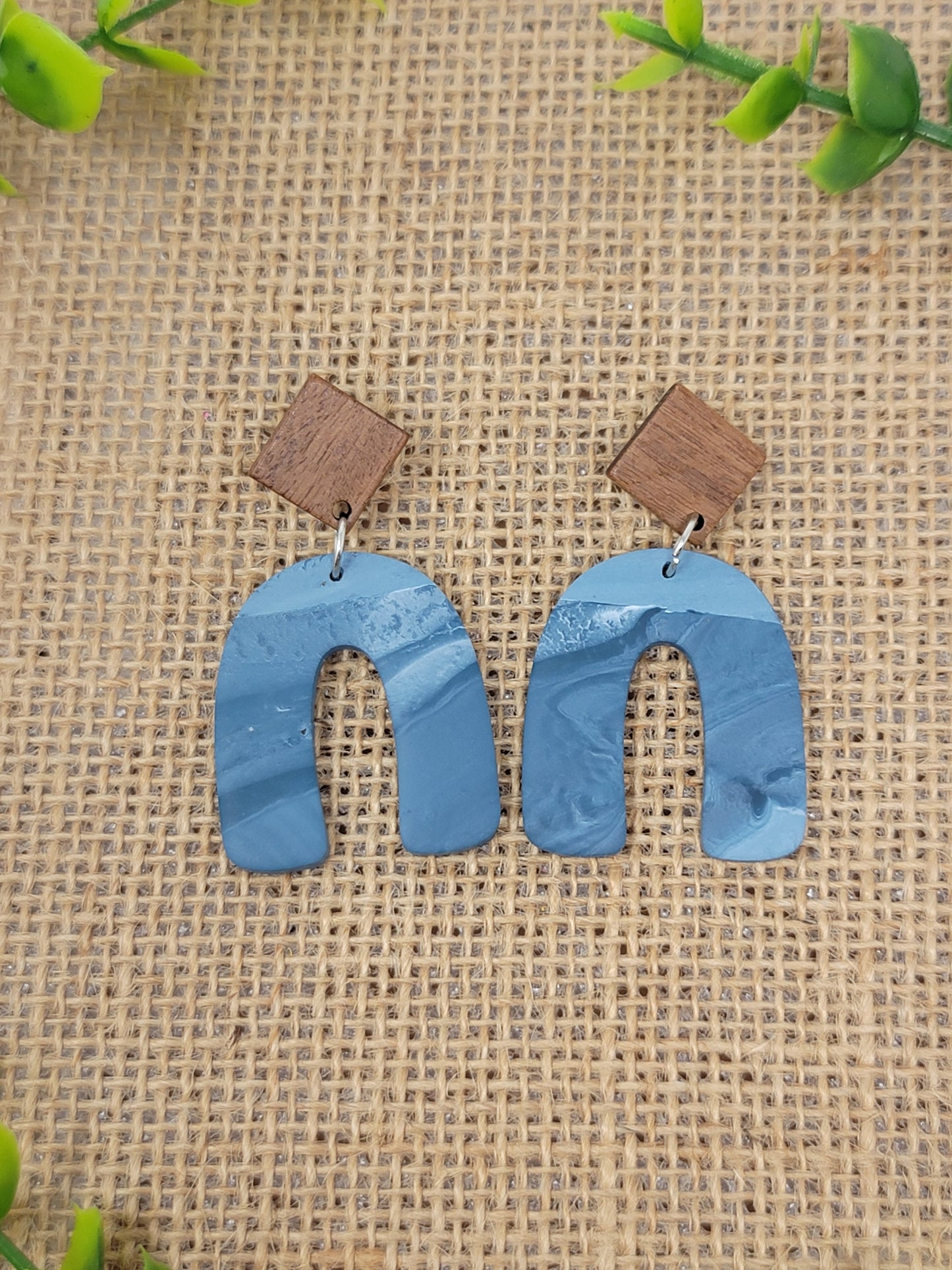 Blue wave arches with wooden top