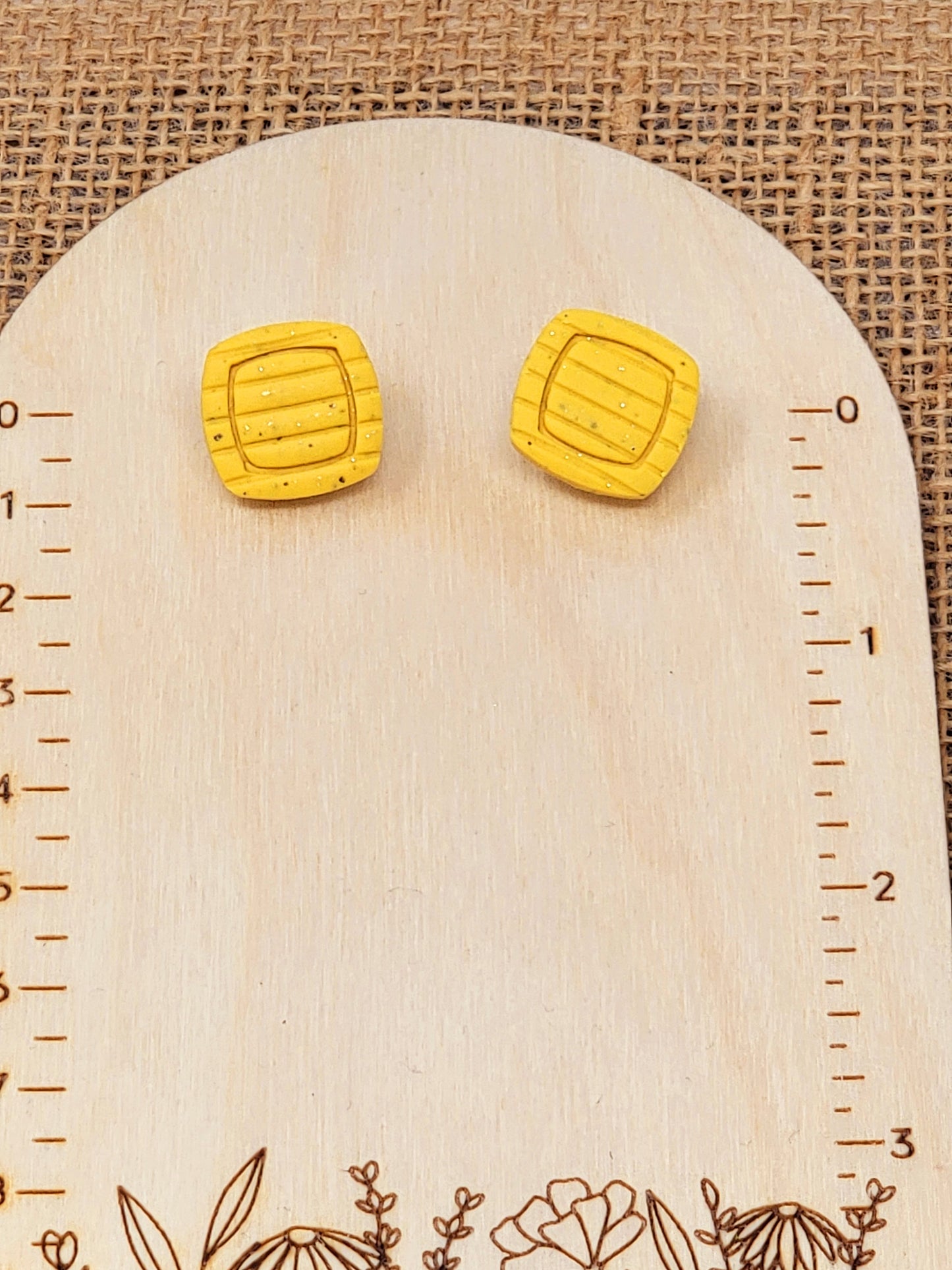 Yellow textured large studs
