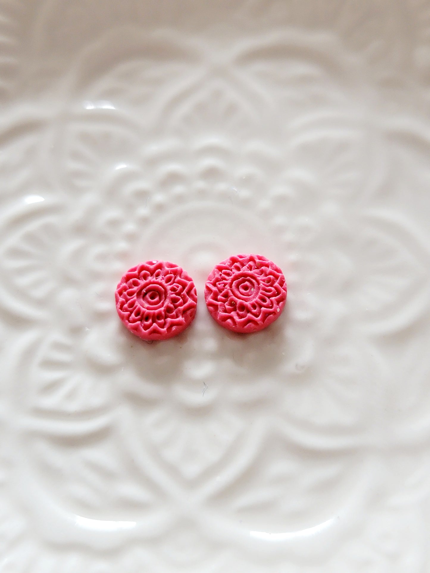 Mini pink textured studs