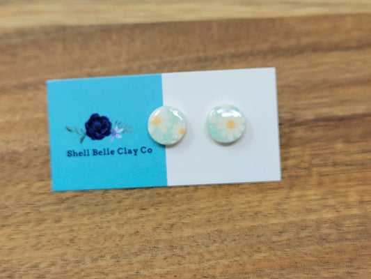 Mini daisy studs