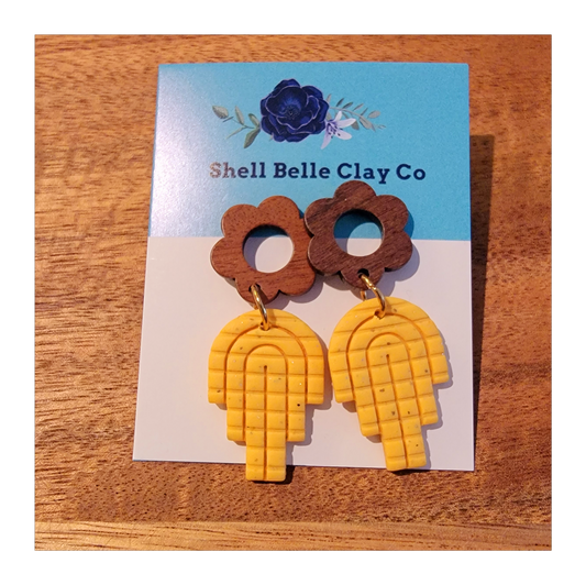 Speckled yellow dangles