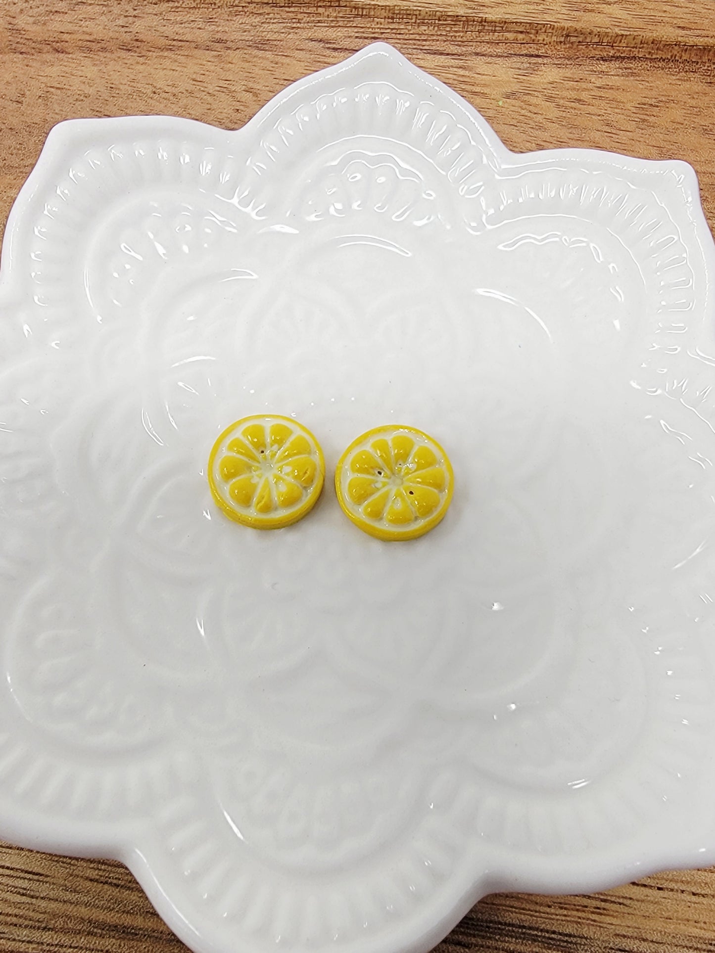 Lemon studs