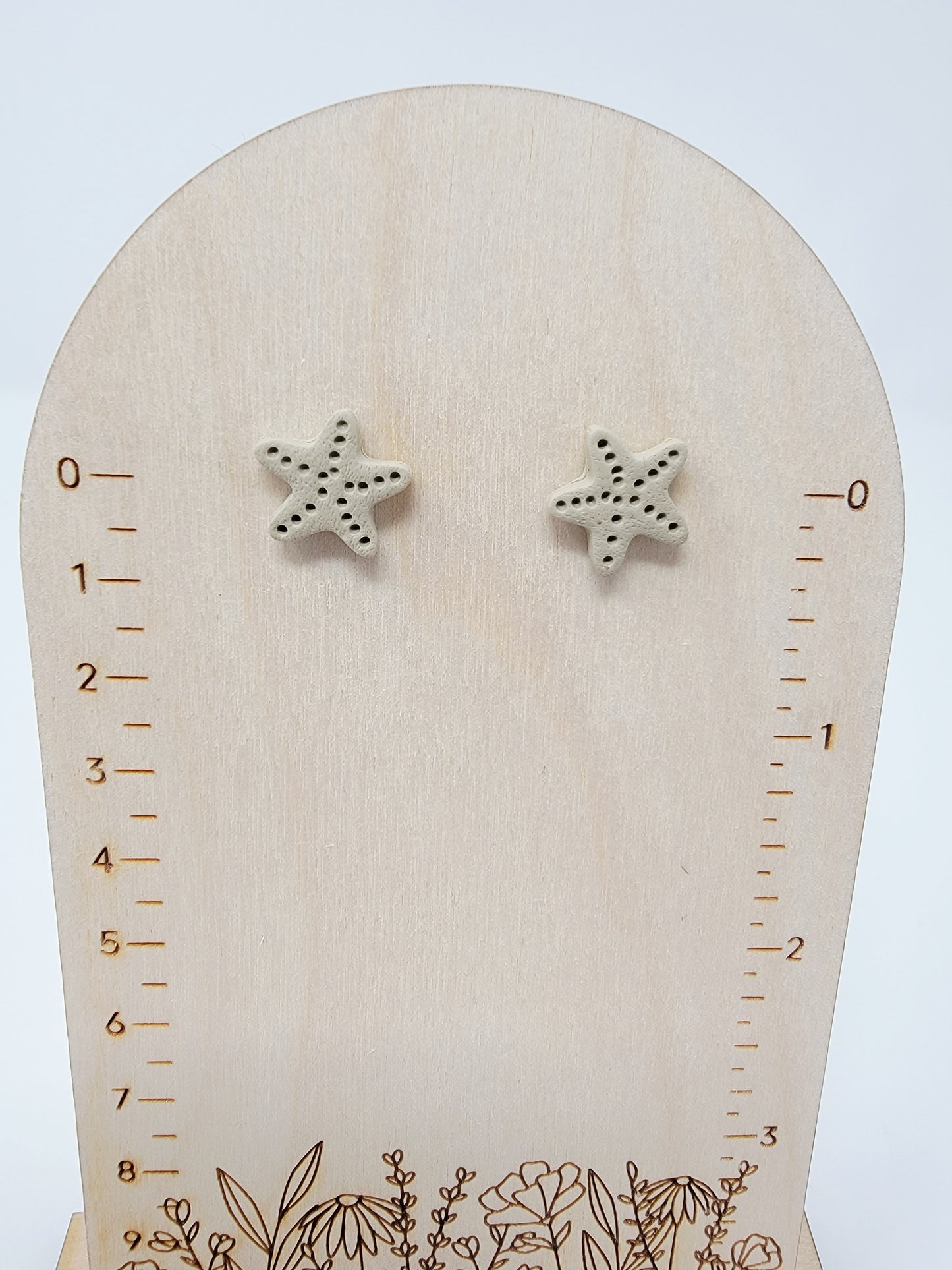 Sand starfish studs