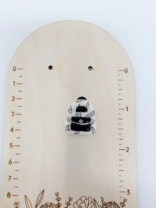 Black & white pencil backpack magnet