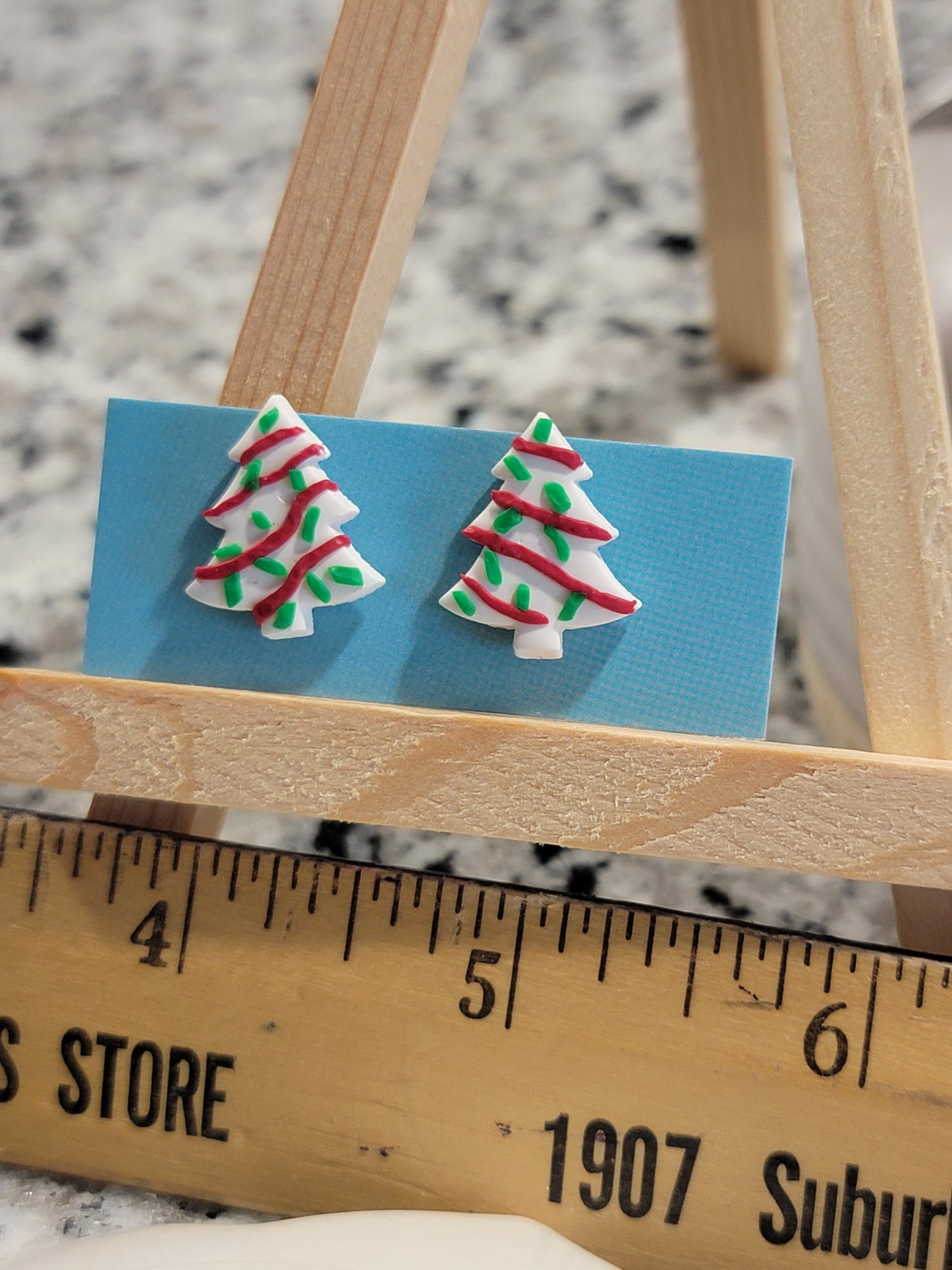 Christmas tree cake studs