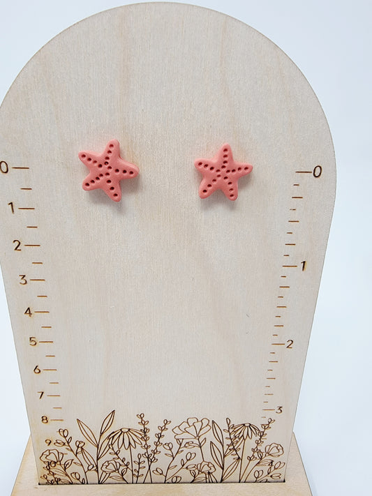 Coral starfish studs