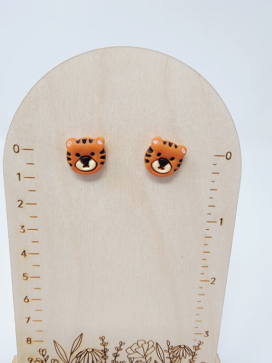 Tiger studs