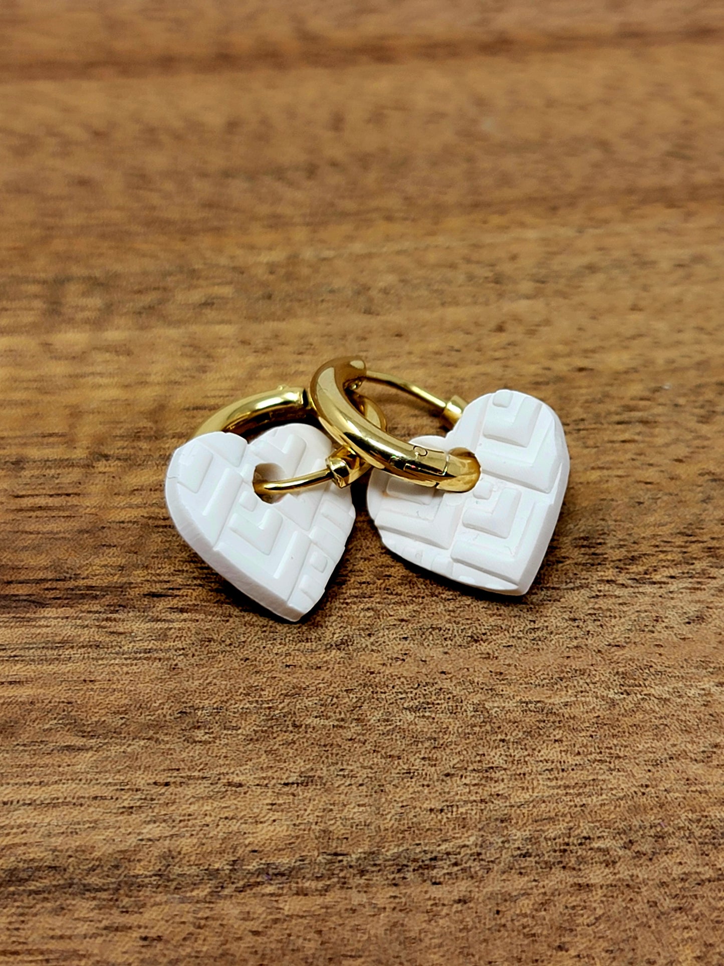 White heart chunky hoops