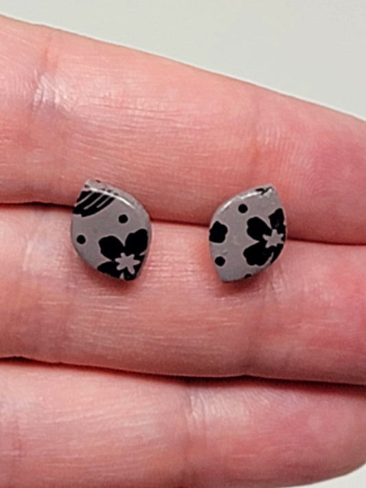 Sparkly gray and black floral studs