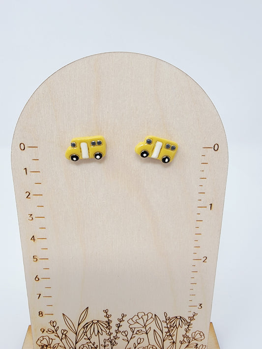 School bus studs