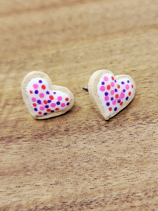 Polka dots heart sugar cookie studs